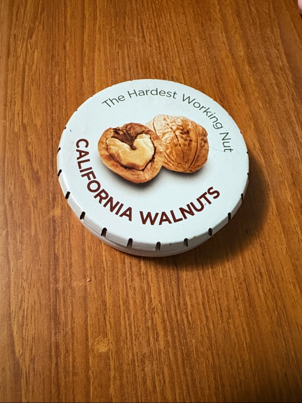Round California Walnut or Variety of Nuts Food Storage
